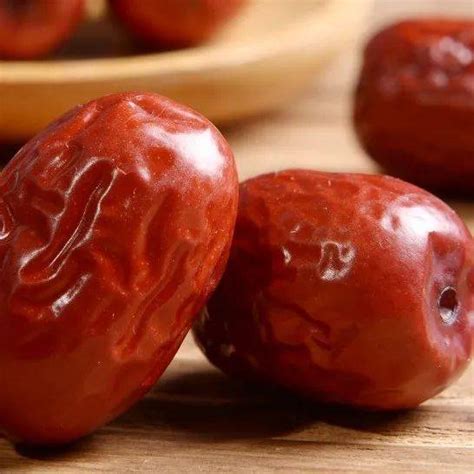 一天吃30个干红枣致命，谣言（有一些副作用）